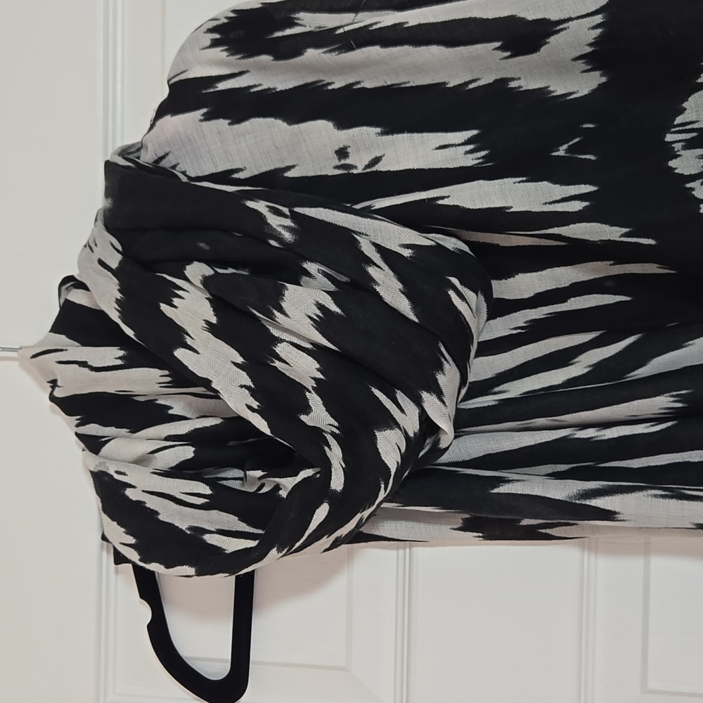 🖤 Black Gray Ombré Zebra Print Lightweight Wrap Scarf 30x72 - Picture 12 of 13